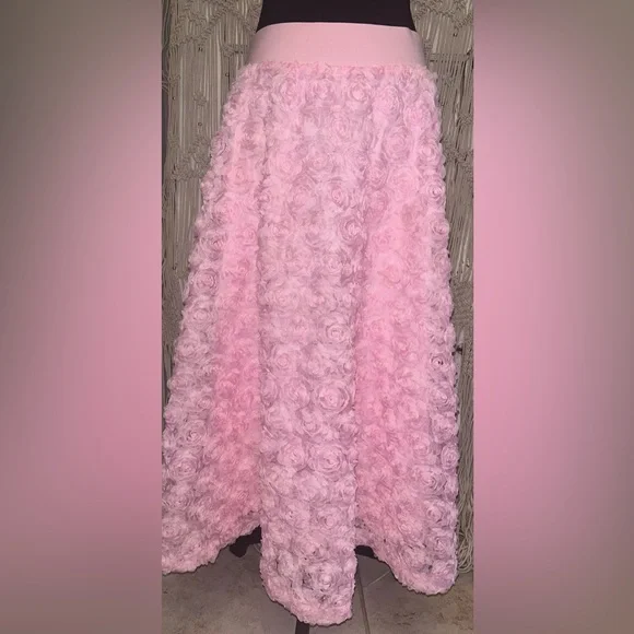 🌸Cato Pink Textured A-Line Skirt with 3D Roses-NWT🌸 - Picture 4 of 5